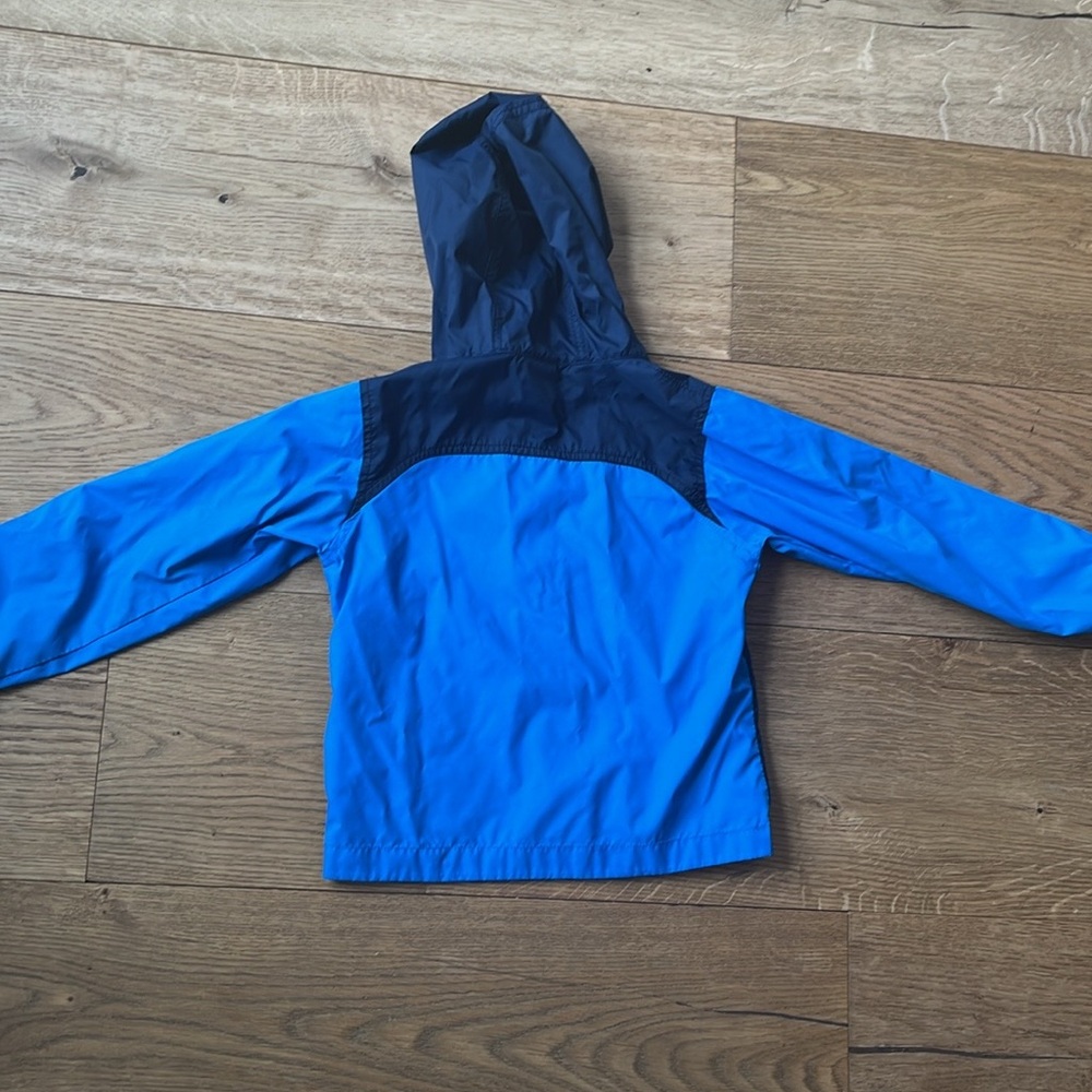 Kids Blue Columbia rain Jacket with reflector on top zipper - Picture 4 of 9